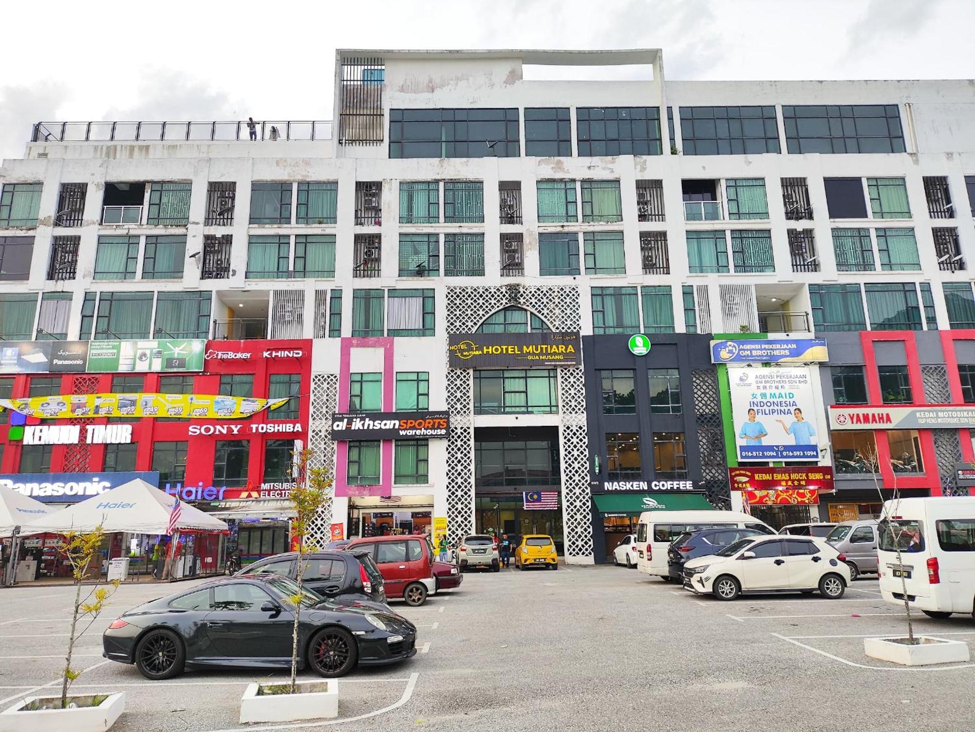 Homestay Studio Apartment Bentara Suite, Kompleks Mutiara Гуа-Мусанг Екстер'єр фото